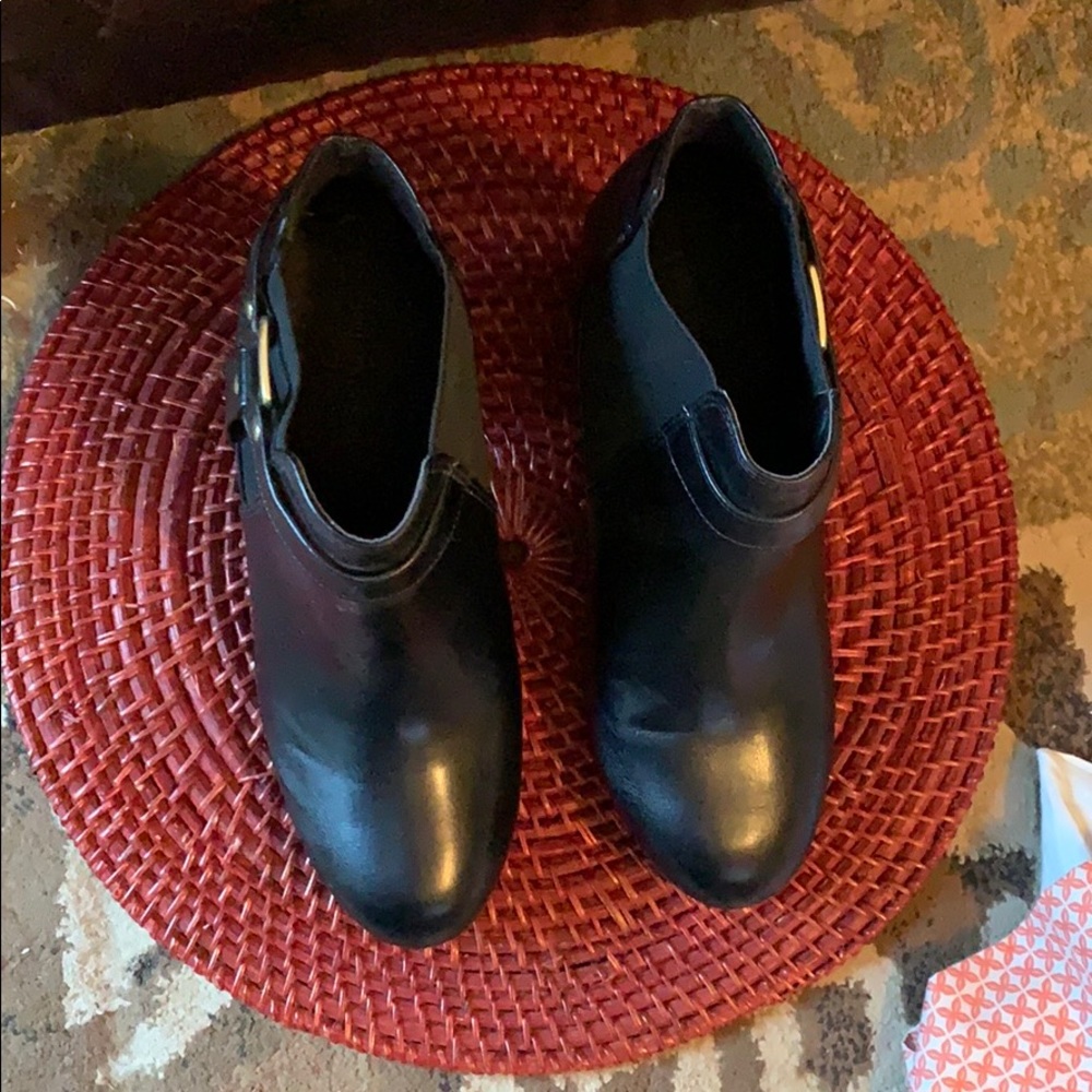 Boots - Picture 2 of 4